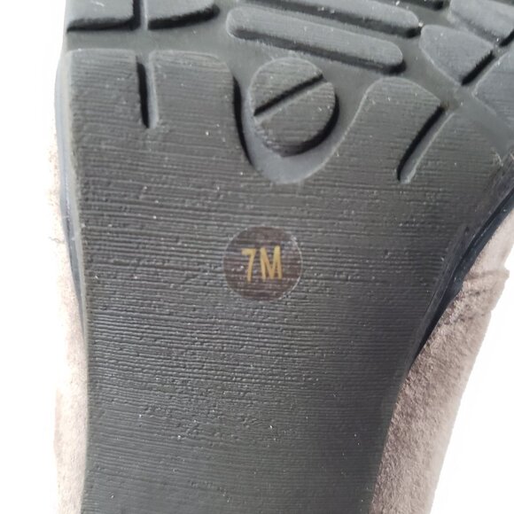 White Mountain Ankle Boots Size 7 Taupe Suede High Block Heel Dressy Booties - Picture 11 of 11